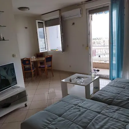Penthouse Antonia شقة